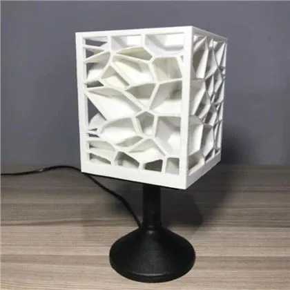 Klosz lampy PLA przez druk 3D FDM